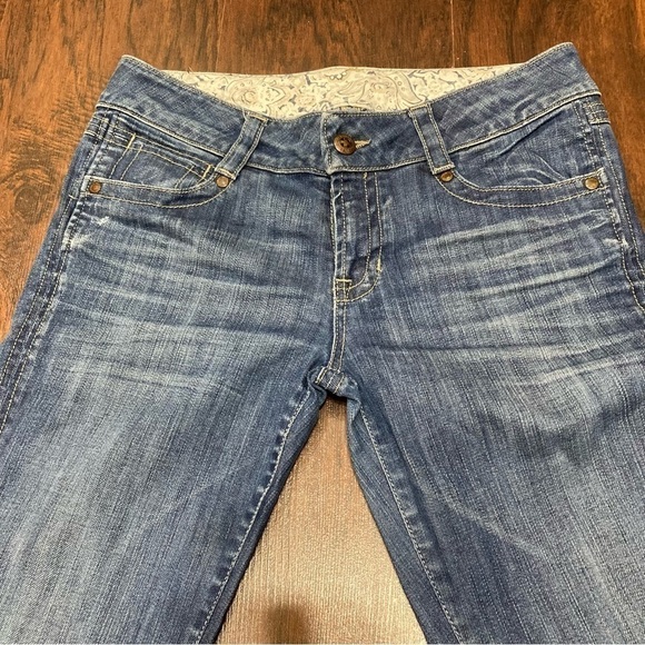 TAG + Premium Denim Jeans Flare legs Size 28 EUC Y2K Fashion - Picture 3 of 13